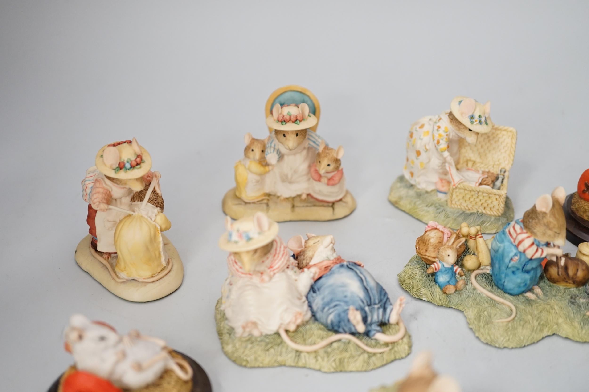 A collection of Border Fine Arts “Brambly Hedge” figurines, - Image 6 of 7