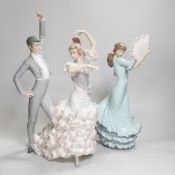 A Lladro centrepiece of two Spanish dancers, ‘A Passionate Dance’, boxed, together with another