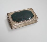 A Victorian engine turned silver and bloodstone snuff box, with reeded sides, Joseph Wilmore,