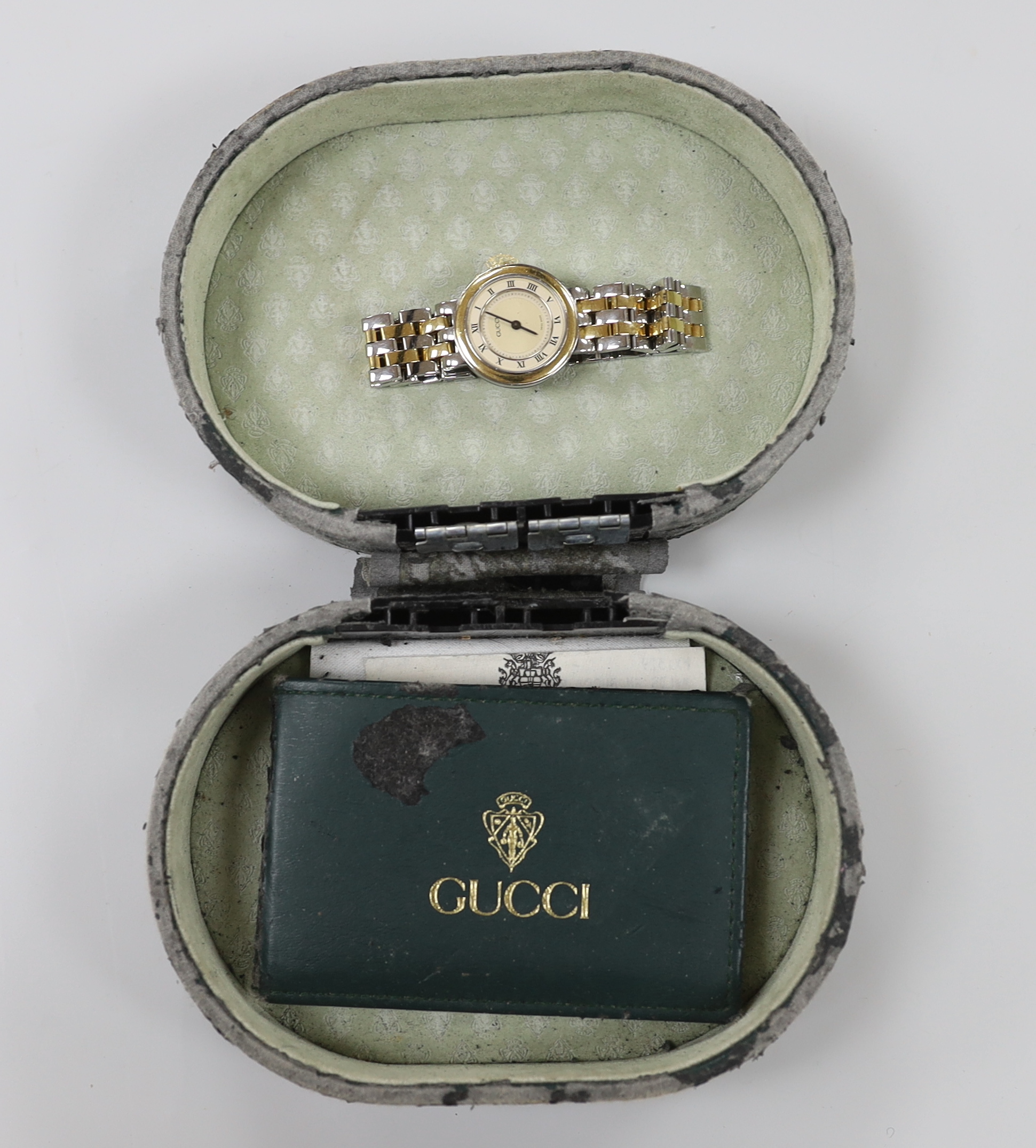 A lady's gold and steel Gucci quartz wrist watch - Image 4 of 4