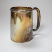 A George VI silver pint mug, of plain form, Birmingham 1945, 11.5cm, 390 grams