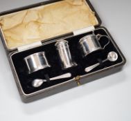 A George VI cased silver five piece condiment set, Birmingham 1939