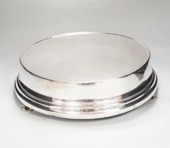 A silver plated wedding cake stand with original wooden box38.5 diameter