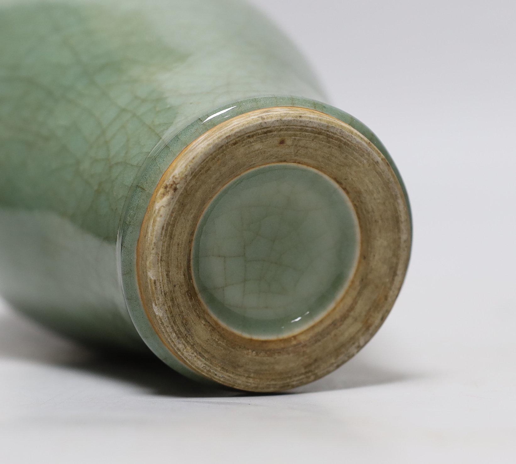 A Chinese celadon crackle glazed vase, 24cm - Image 4 of 4