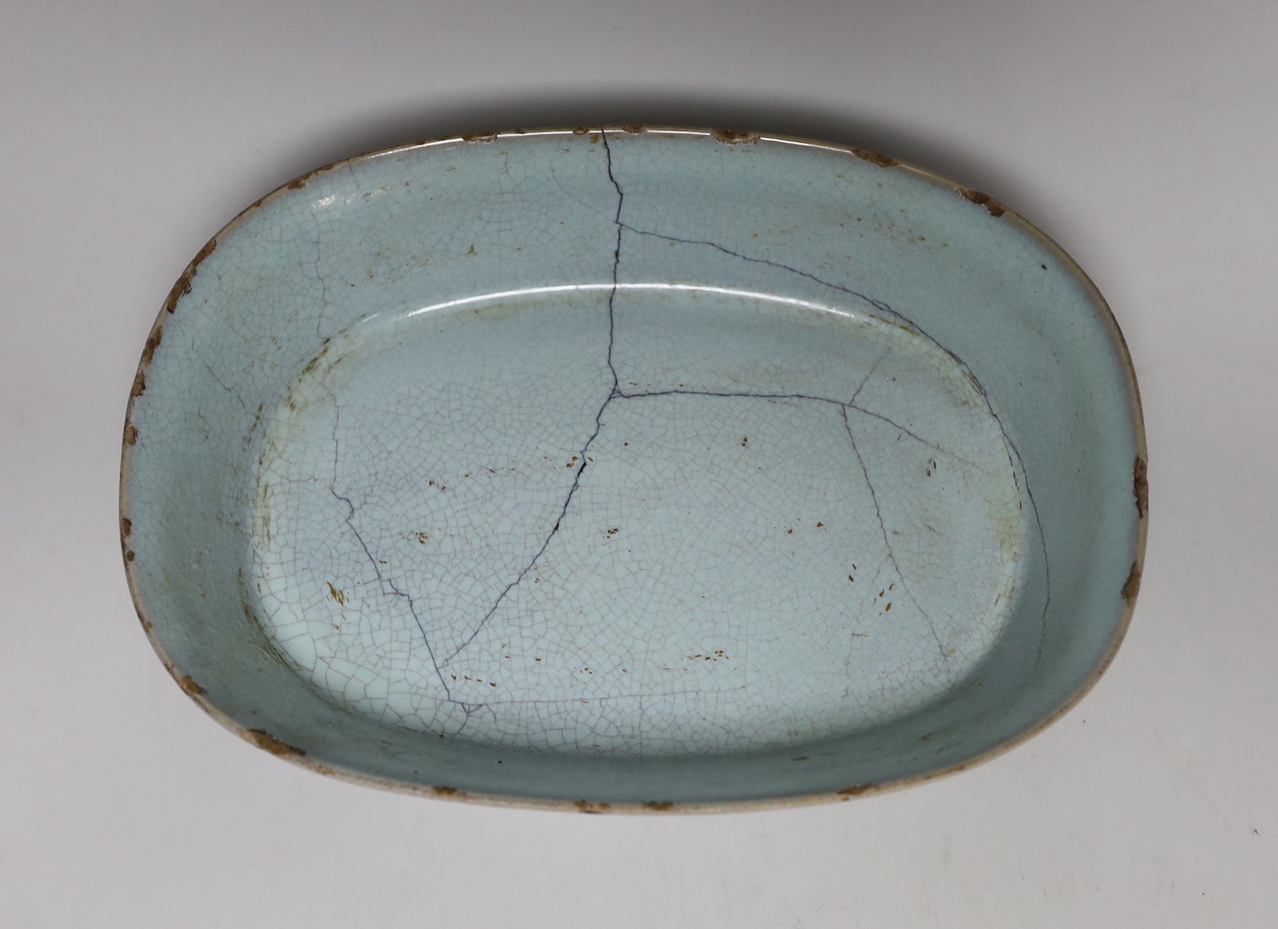 A Chinese celadon crackle glazed oval dish, 23cm wide - Image 3 of 4