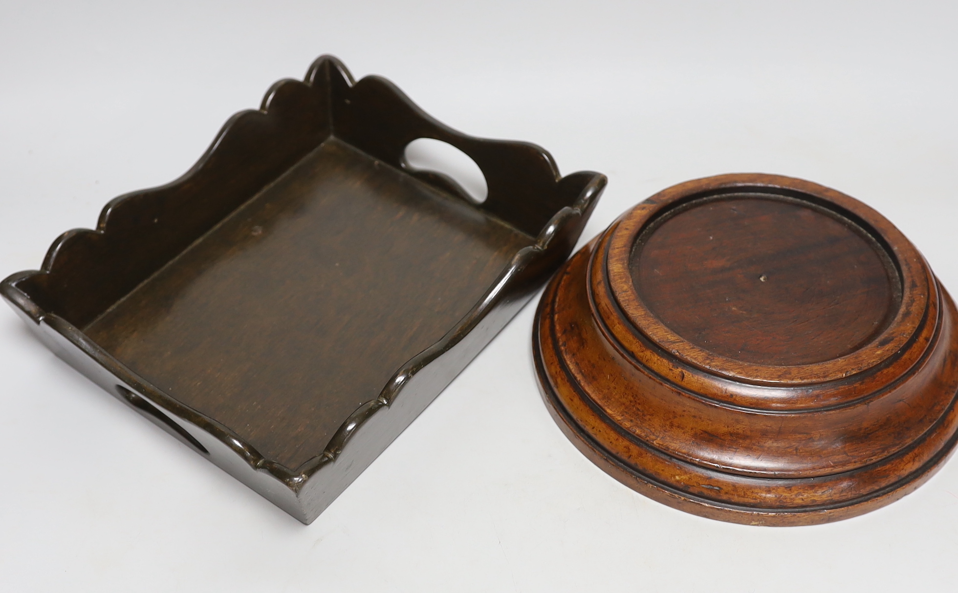 A pincushion stand with tray base, a mahogany vase stand and a hardwood mortar, tallest 22cm high - Image 2 of 4