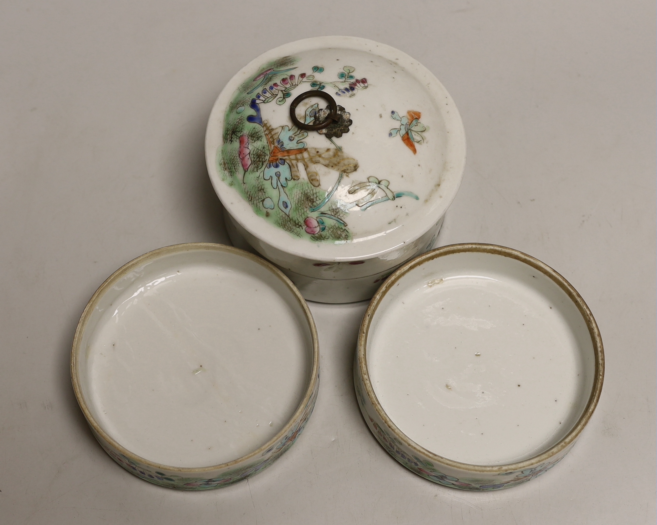 An early 20th century Chinese stacking food container, 13.5cm - Image 4 of 5