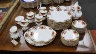 A quantity of Royal Albert old country roses: 1 x teapot, sugar bowl, larger platter, medium serving