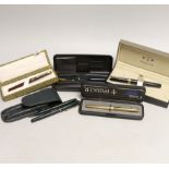Parker pens - two Sonnet fountain pens and a ball point, a 5th fountain pen etc