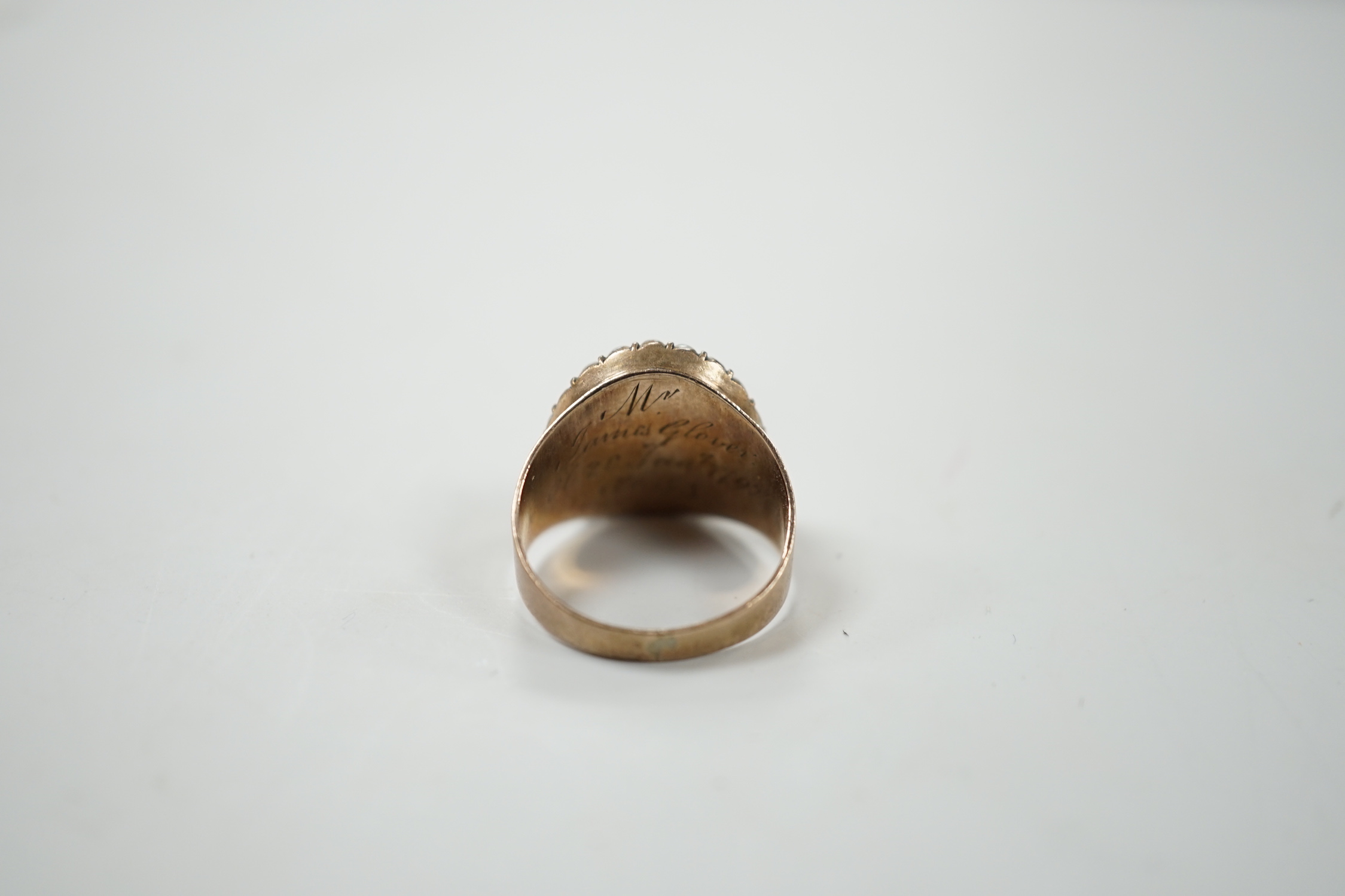 A George III yellow metal mourning ring, with plaited hair beneath a glazed panel and seed pearl set - Image 5 of 5