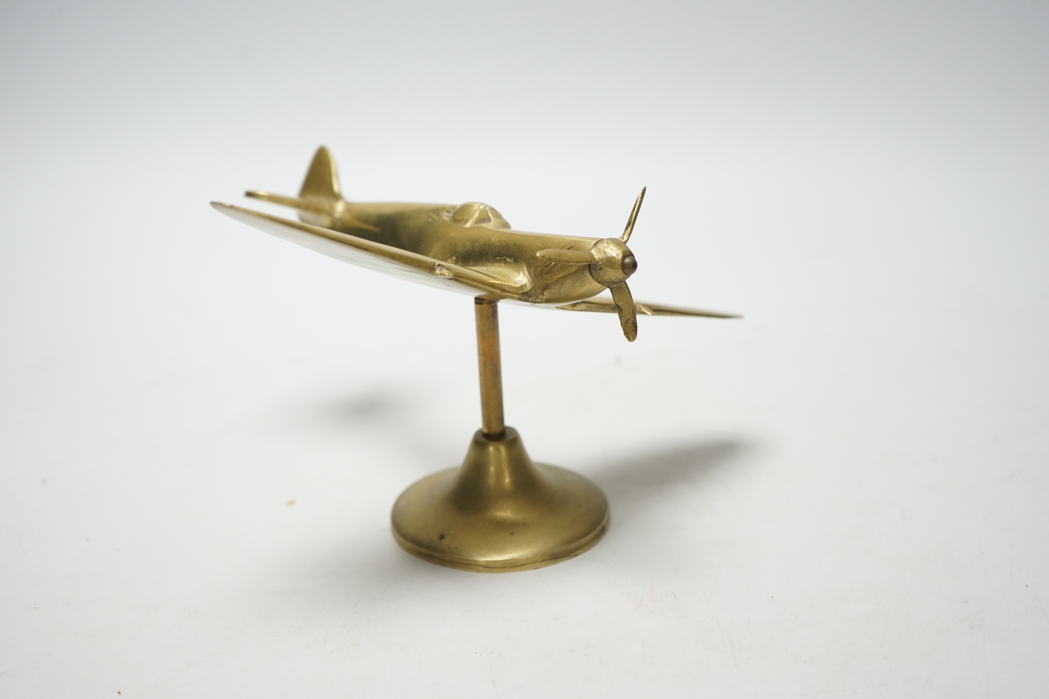 A brass model of a spitfire, 18cm wide - Image 3 of 3
