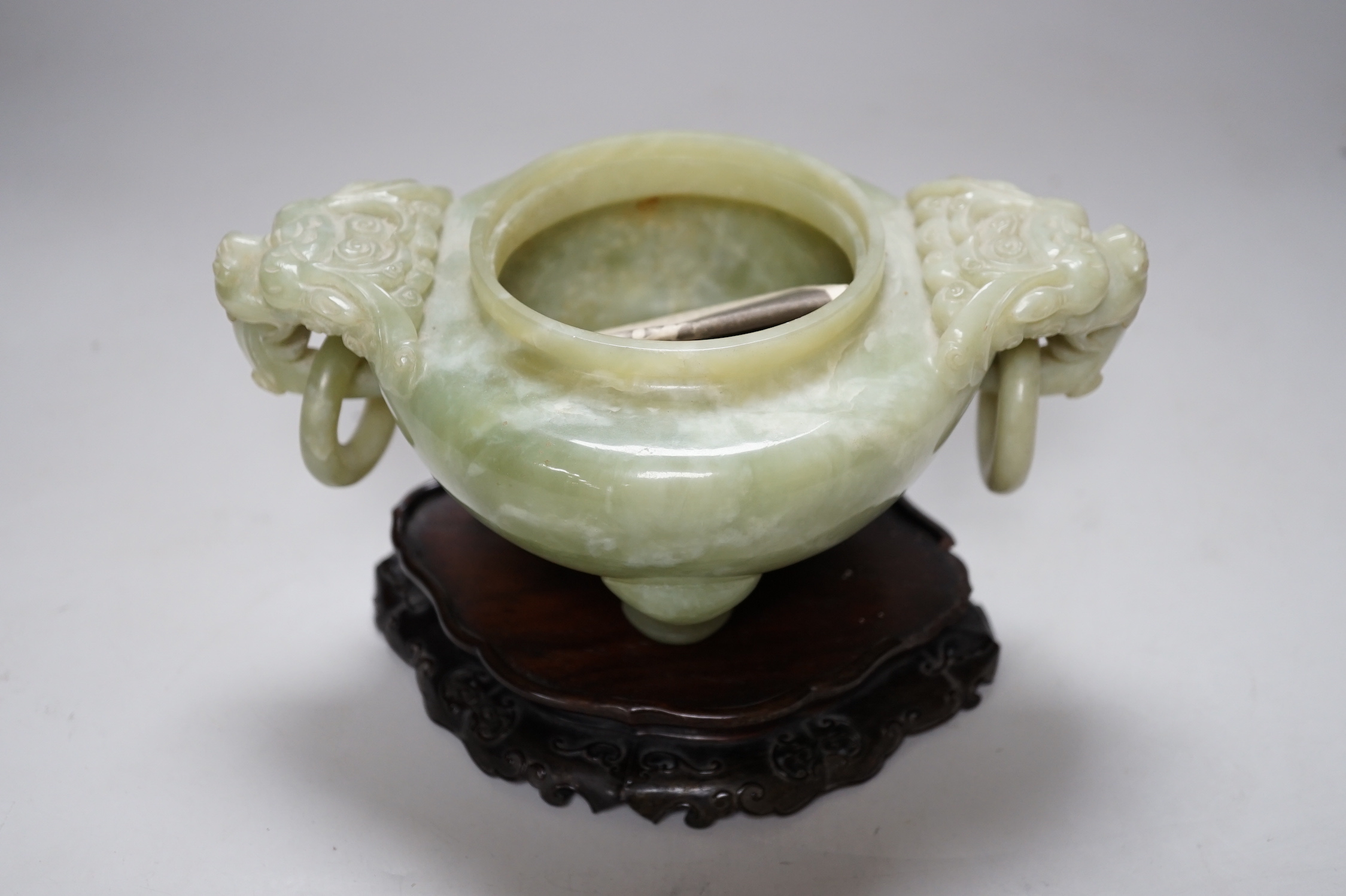 A large Chinese bowenite jade censer and cover on carved hardwood stand, 21cm wide - Image 5 of 6