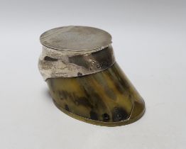 A late Victorian silver and brass mounted horse's hoof inkwell, engraved 'Souvenir of Old Piedbald',