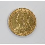British coins, a Victoria gold sovereign, 1900, VF