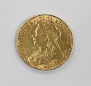 British coins, a Victoria gold sovereign, 1900, VF