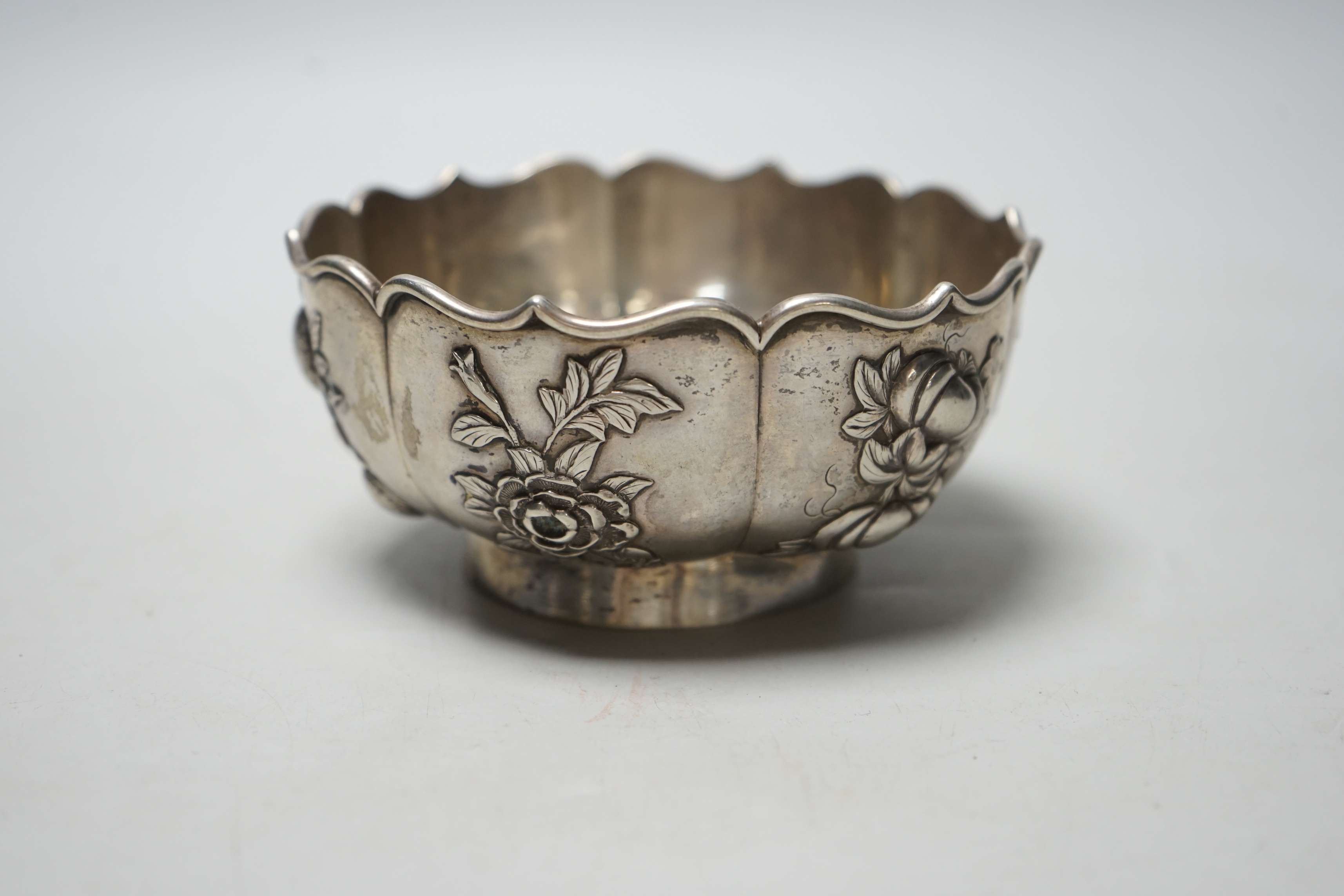 A late 19th/early 20th century Chinese white metal bowl, by Zee Wo, with applied flowers, diameter - Image 3 of 4