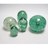 Five Victorian green glass dumps, highest 12.5cm