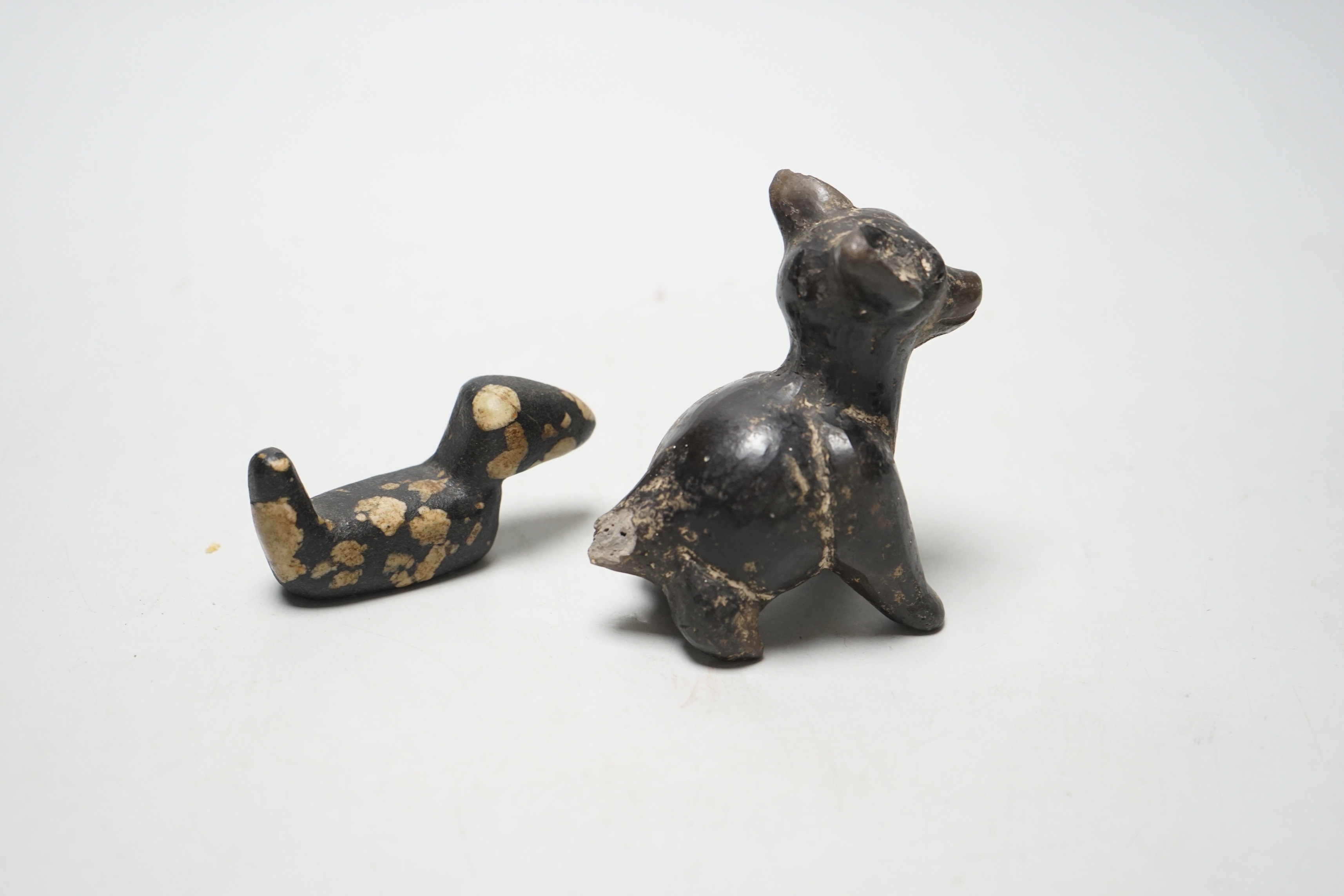 A pre-Columbian black glazed pottery figure of a fox, 9cm and a figure of a duck, 8cm - Image 3 of 3