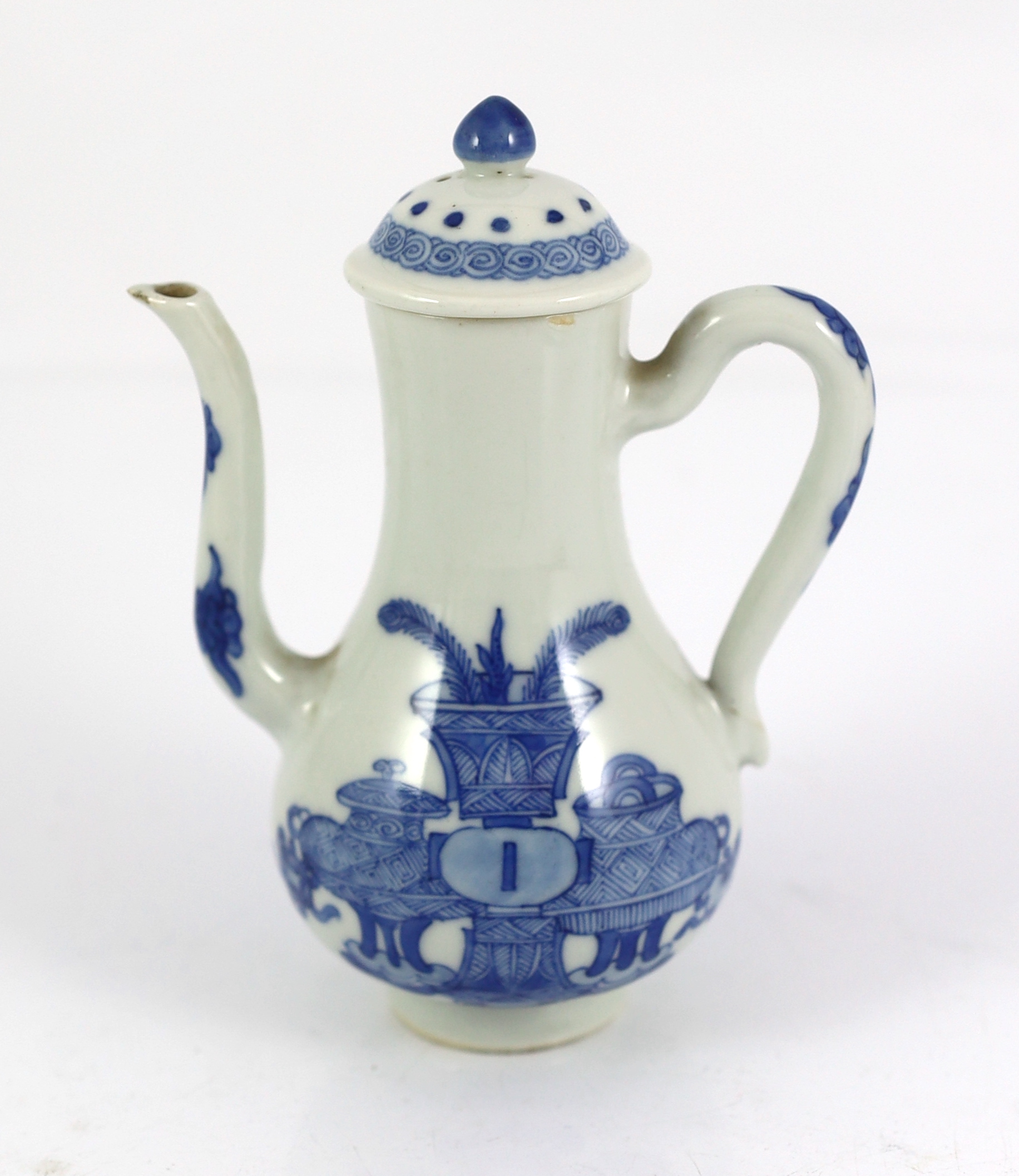 A Chinese blue and white wine ewer and cover, Kangxi period, the pear-shaped body painted with - Image 3 of 5