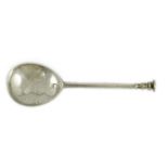 A James I silver seal top spoon, by William Cawdell, London, 1605, 16.8cm, 47 grams.NB: William