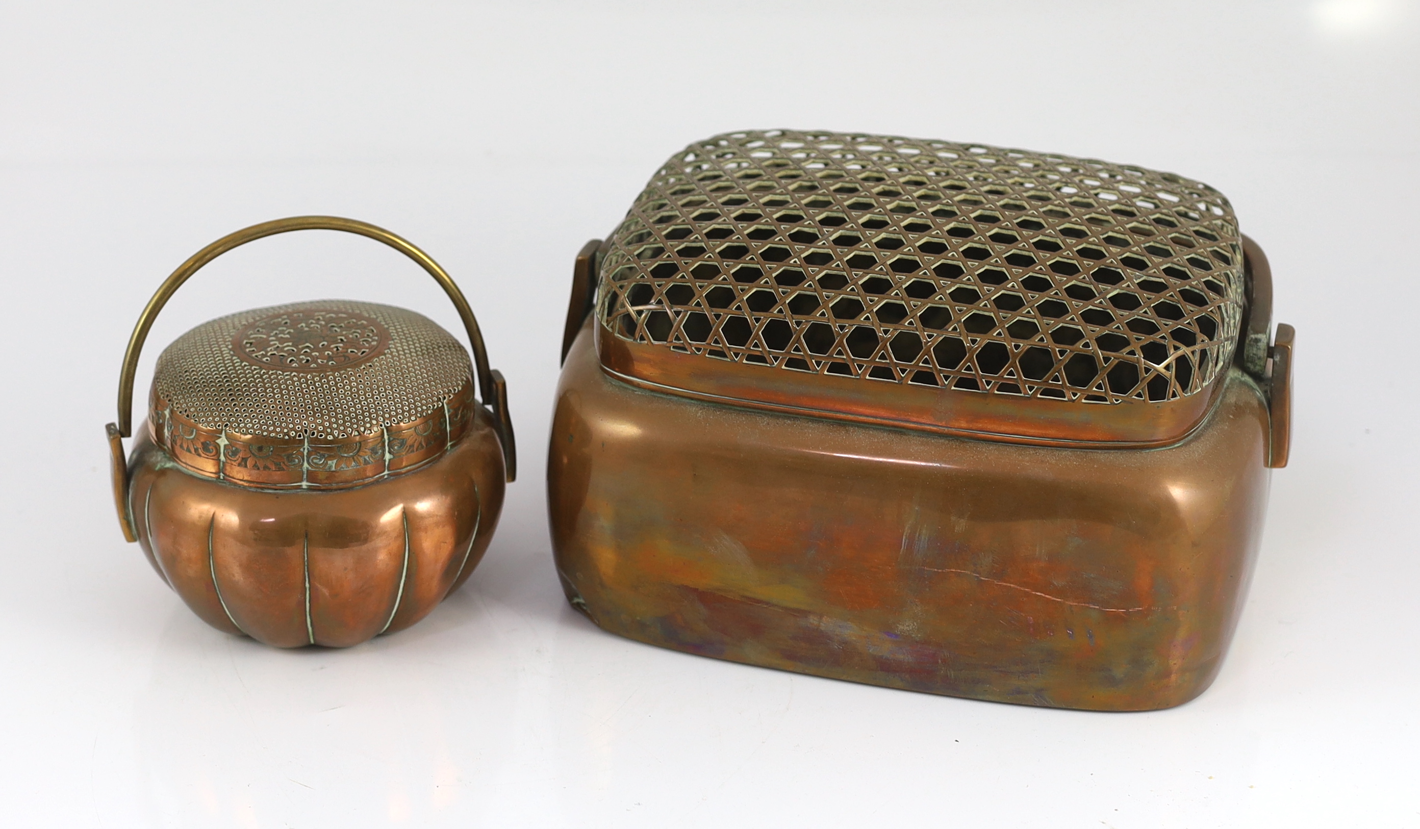 Two Chinese copper hand warmers, the largest signed ‘Zhang Mingqi', 18th/19th century, the largest - Image 3 of 7