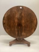 An early Victorian circular rosewood breakfast table, width 107cm, height 74cm***CONDITION