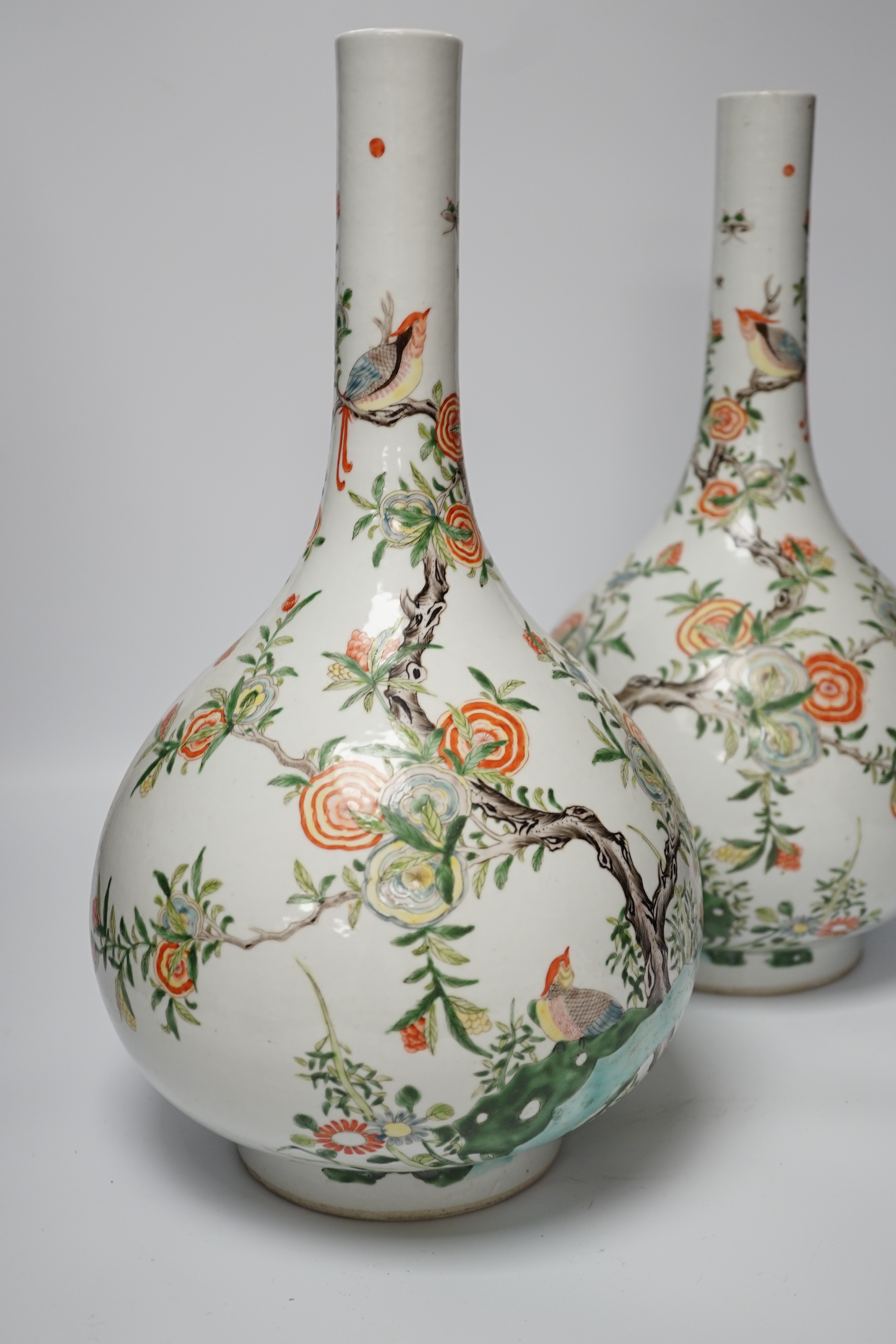 A pair of modern Chinese Kangxi style famille verte bottle vases, 40cm high***CONDITION REPORT*** - Image 2 of 5