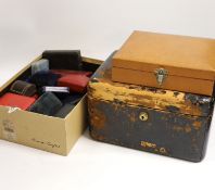 A quantity of assorted jewellery boxes.***CONDITION REPORT***PLEASE NOTE:- Prospective buyers are