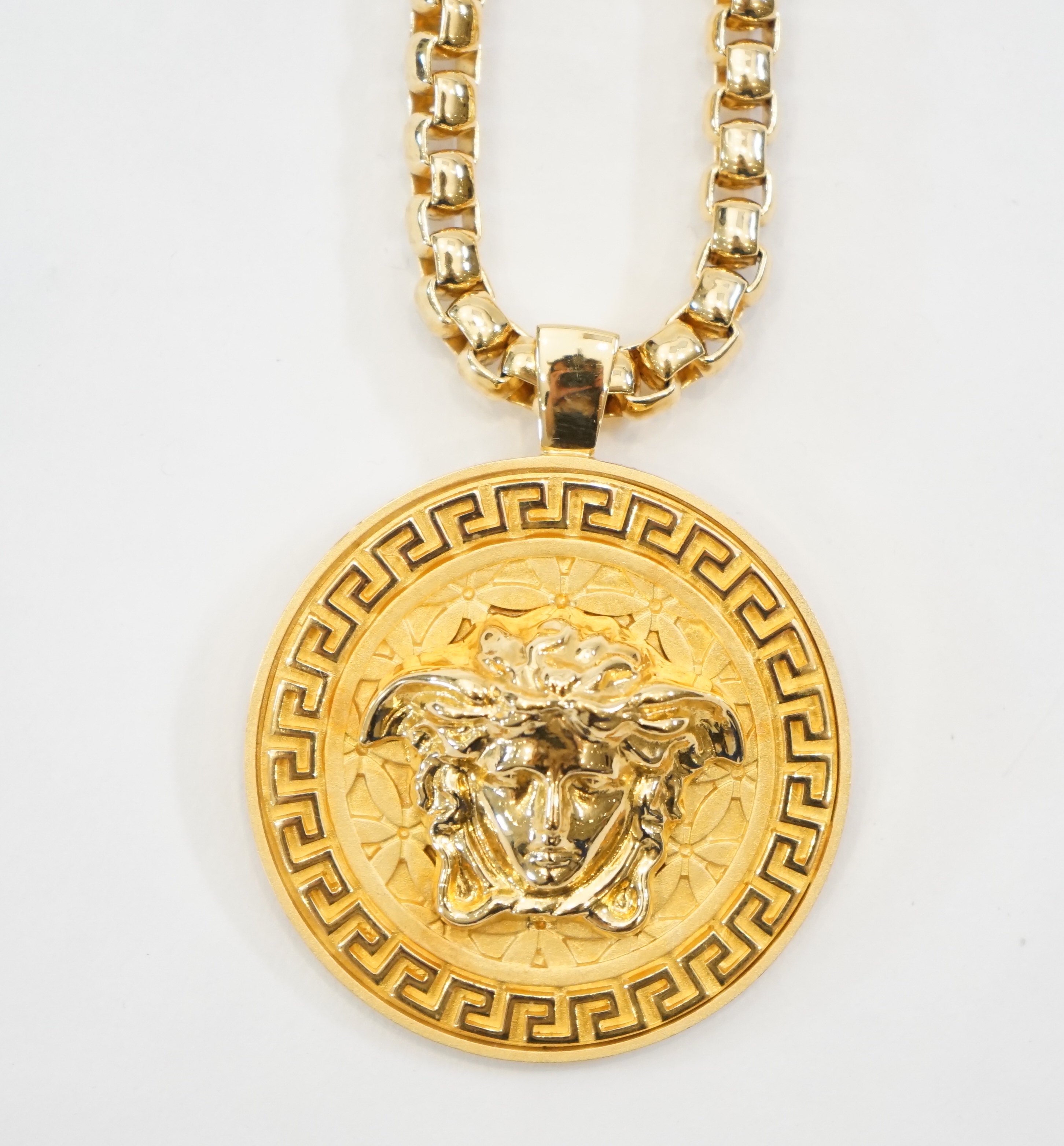 A Versace Medusa gold Greca medallion coin pendant with chunky rapper necklace, in original white - Image 7 of 7