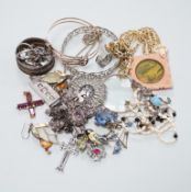 Assorted jewellery including silver and costume.***CONDITION REPORT***PLEASE NOTE:- Prospective