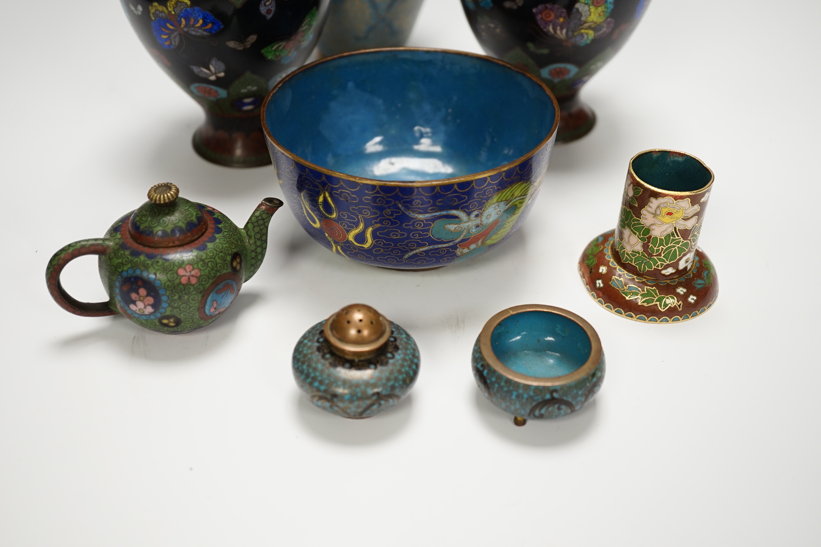 A collection of Chinese and Japanese cloisonné enamel pieces, including five vases, a ginger jar and - Image 2 of 5