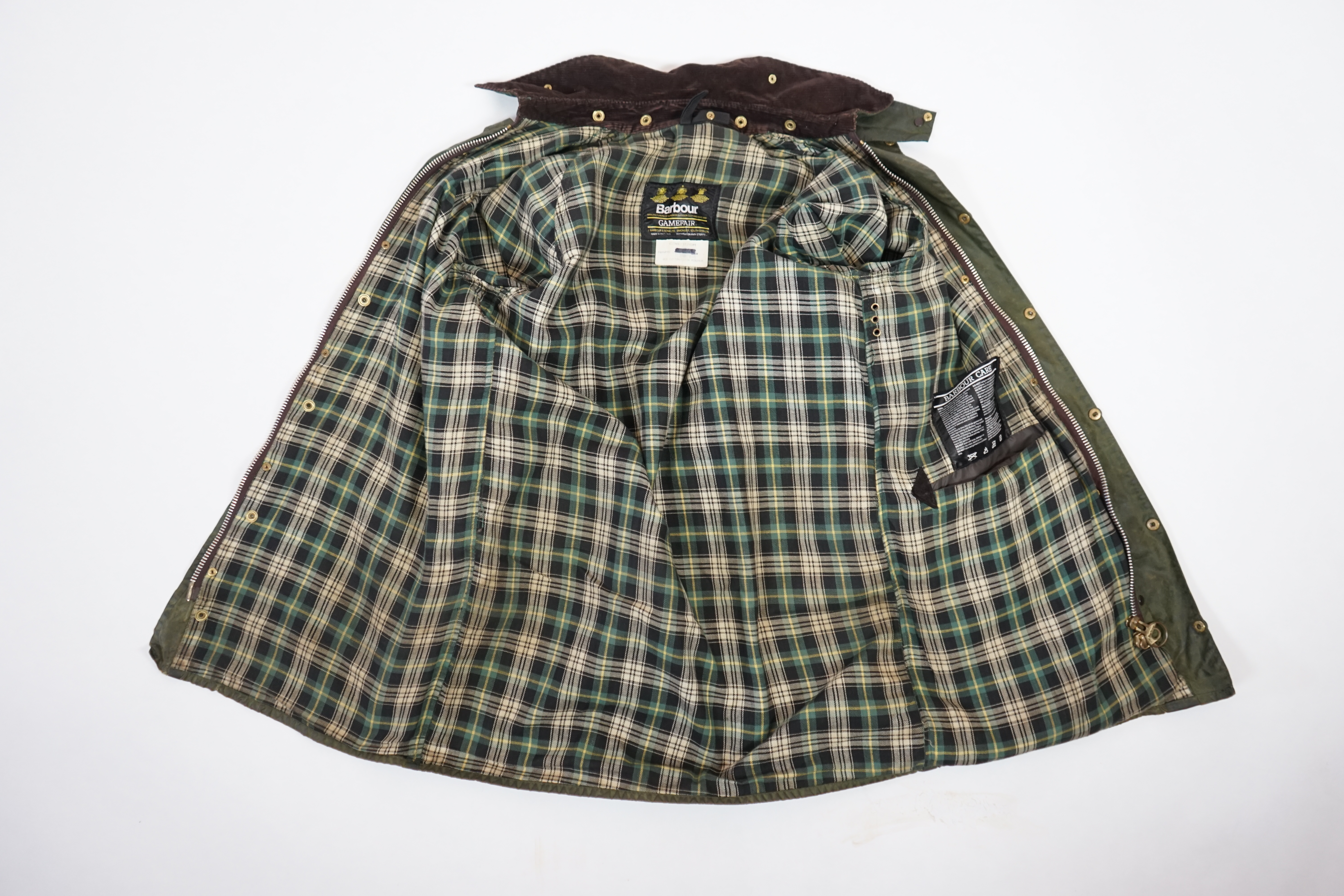 A green 1990's Barbour Gamefair jacket, brown corduroy collar, green tartan lining, size: C38/ - Image 4 of 5