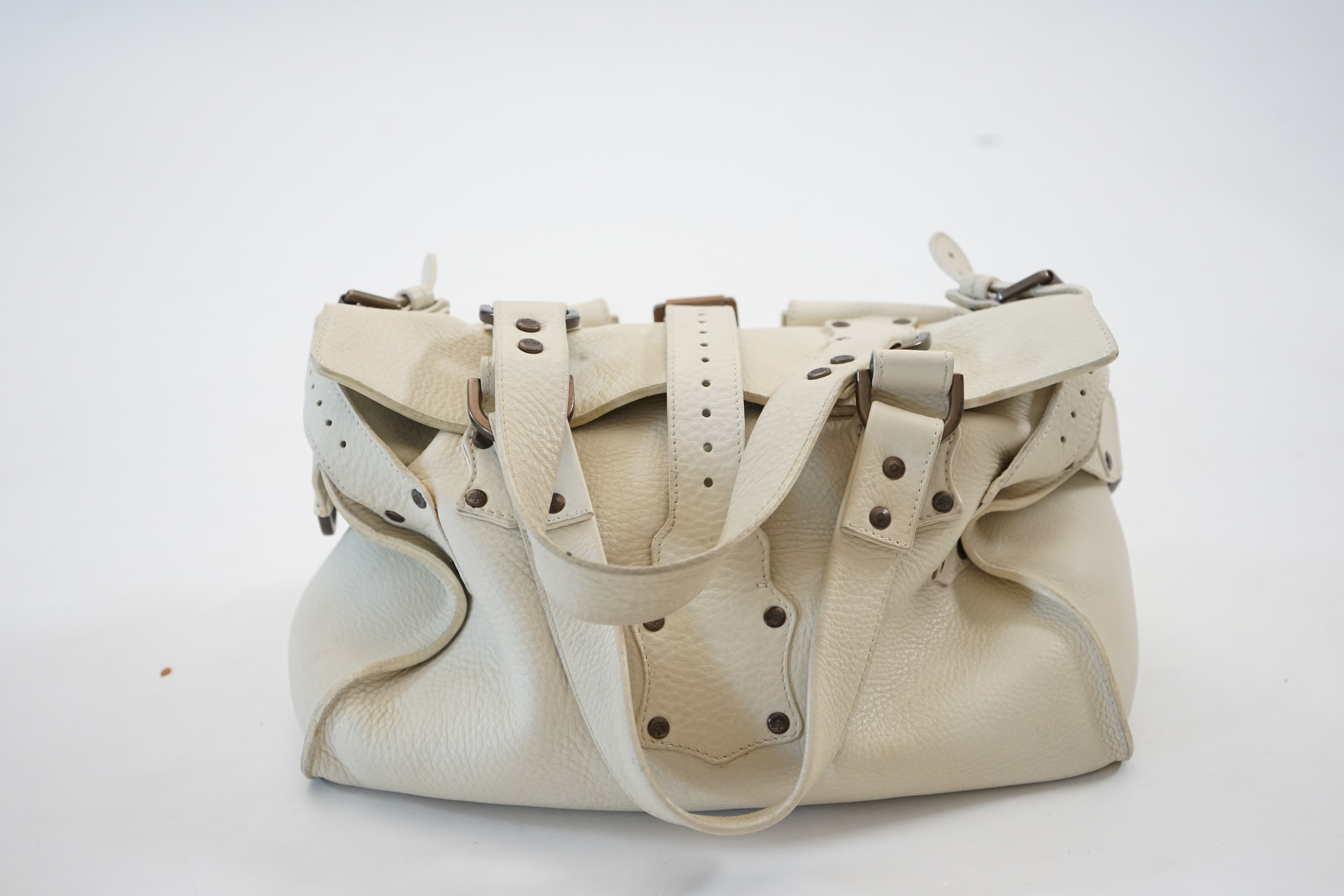 A Mulberry Roxanne cream leather handbag with bronzed metalware and dust bag, width 34cm, depth - Image 3 of 8