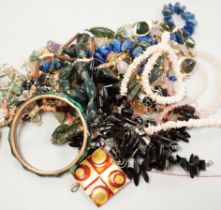 A quantity of costume jewellery.***CONDITION REPORT***PLEASE NOTE:- Prospective buyers are