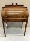 A small Edwardian satinwood banded mahogany cylinder bureau, width 73cm, depth 49cm, height 94cm***