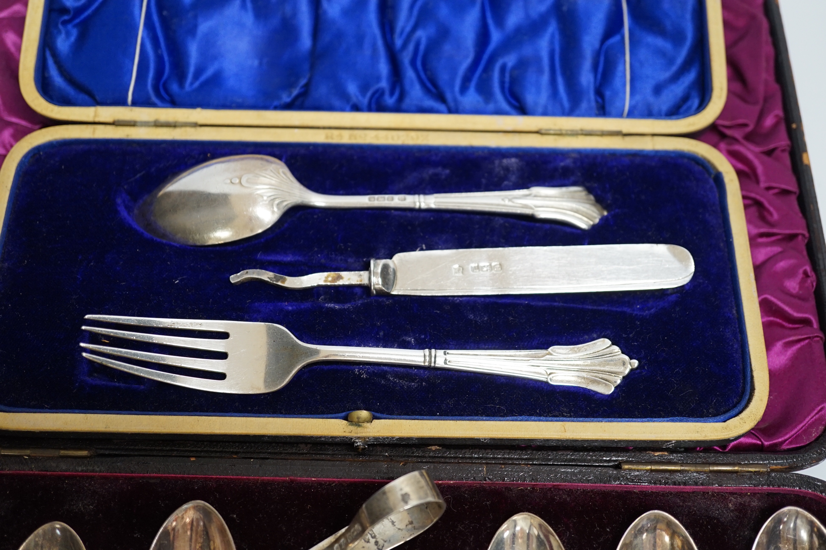 Two sets of six silver teaspoons, fiddle and Old English pattern and other silver or 900 flatware - Image 3 of 5