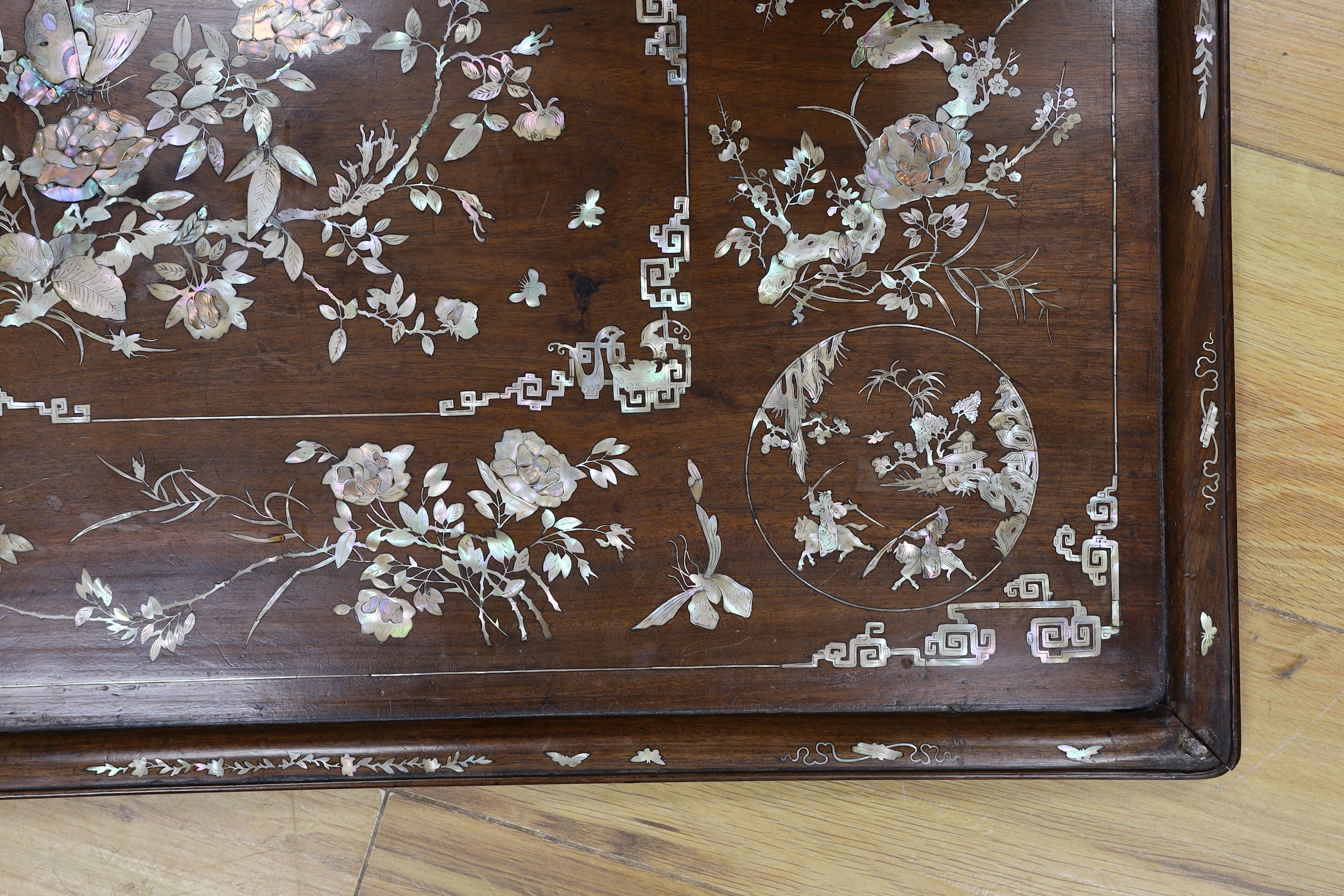 A Chinese mother of pearl inlaid hongmu tray, 47x70cm***CONDITION REPORT***PLEASE NOTE:- Prospective - Image 2 of 7