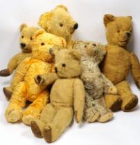 Six post-war bears, for restoration (6)