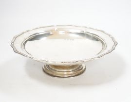 A George VI silver pedestal fruit bowl, Barker Brothers Silver Ltd, Birmingham, 1937, diameter 25cm,