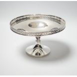 A George V silver tazze, Birmingham, 1924, diameter 18.1cm, 7.4oz.