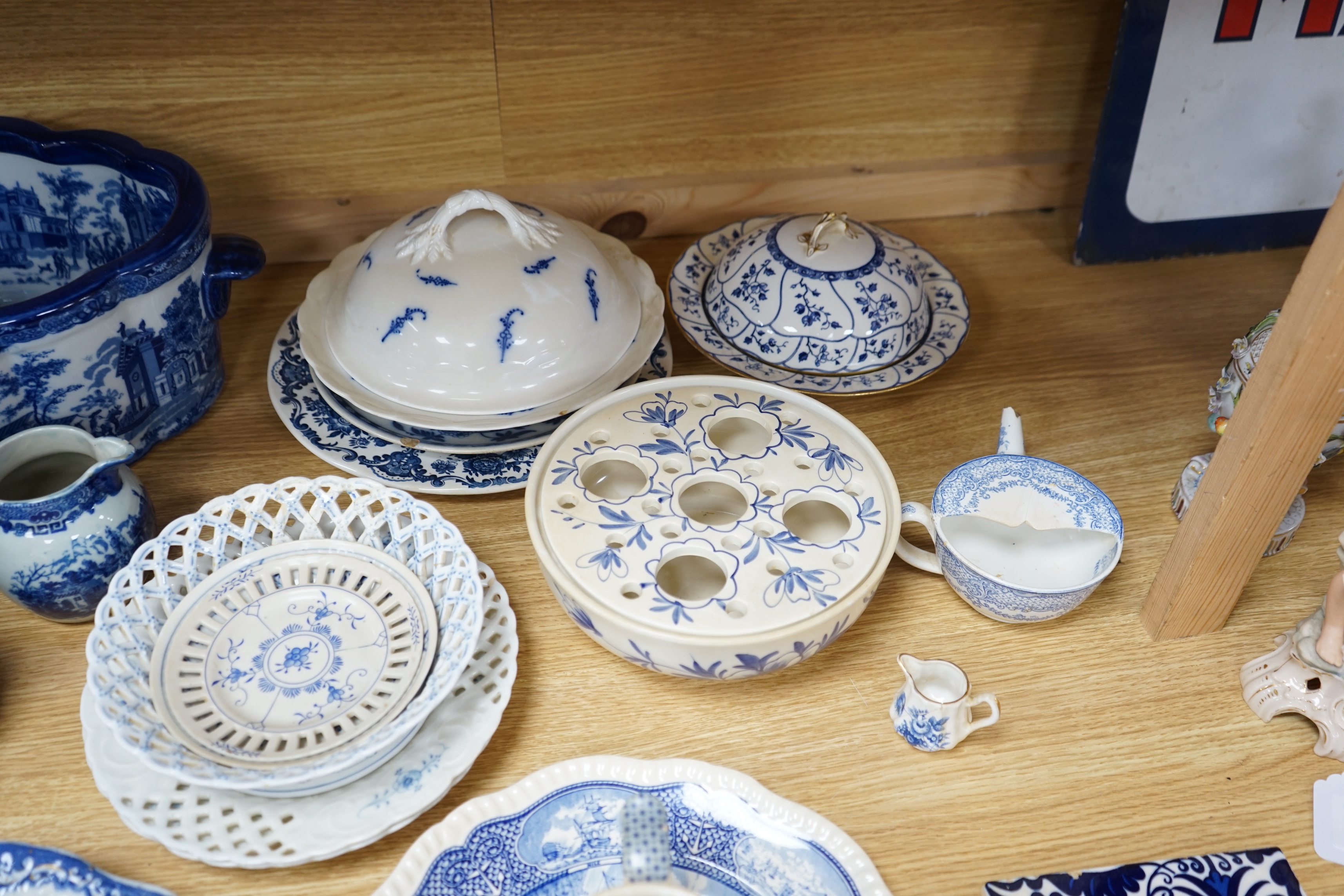 A group of mostly British blue and white pottery including Coalport, Minton, Copenhagen etc, - Image 3 of 5