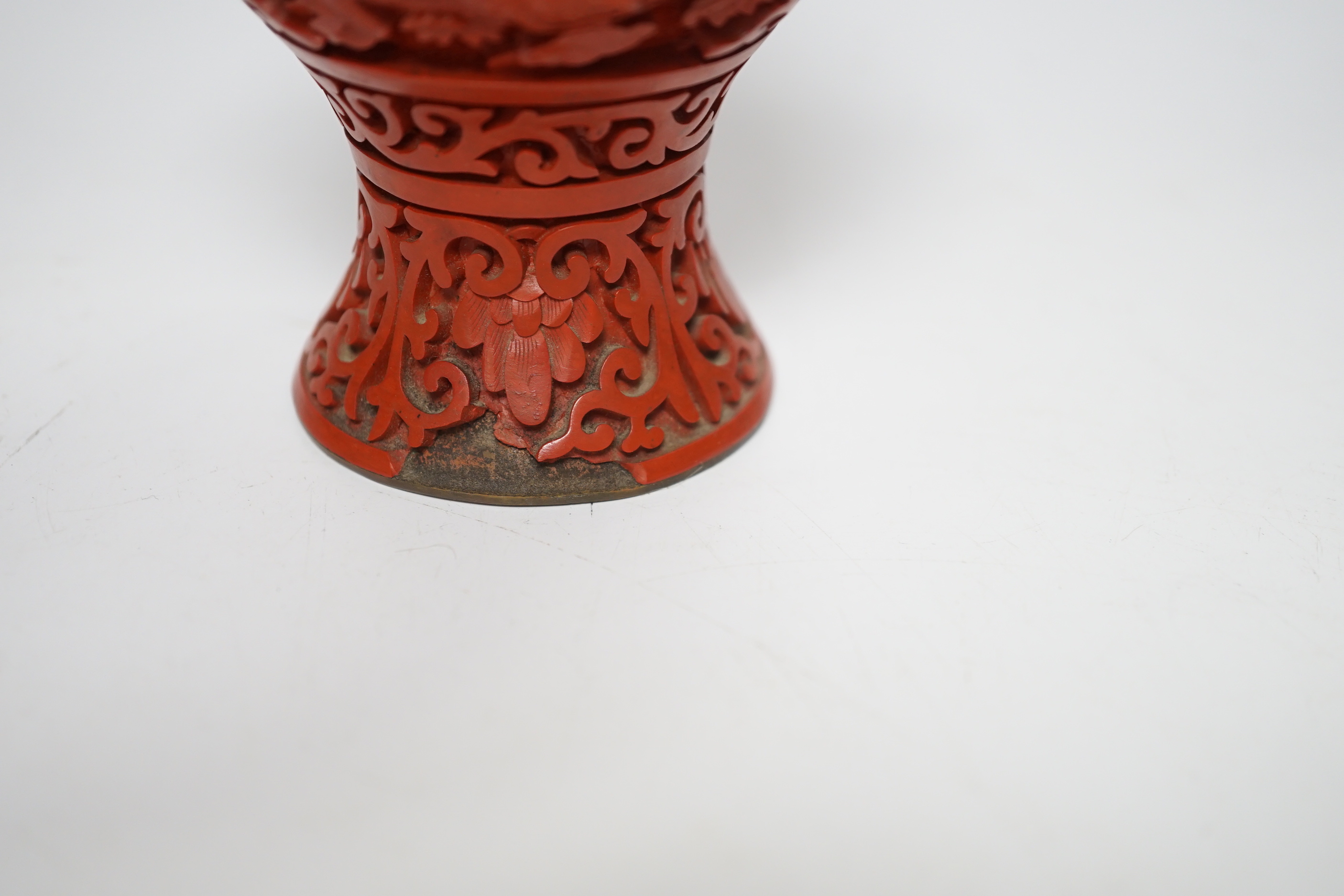 Three Chinese cinnabar lacquer items, a vase, an ashtray and a lidded box, vase 16.5cm - Image 7 of 10