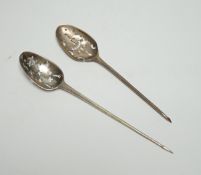 Two Georgian silver mote spoons, 14.1cm.
