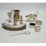 Sundry small silver including a silver sauceboat, George V sparrow beak cream jug, pair of