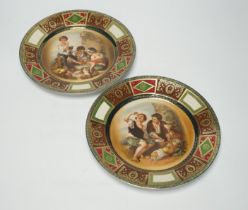 A pair of 'Hutschenreuther' cabinet plates, 24cm diameter