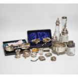 Sundry small silver including a Victorian silver cruet stand, London, 1858 (lacking one bottle), two