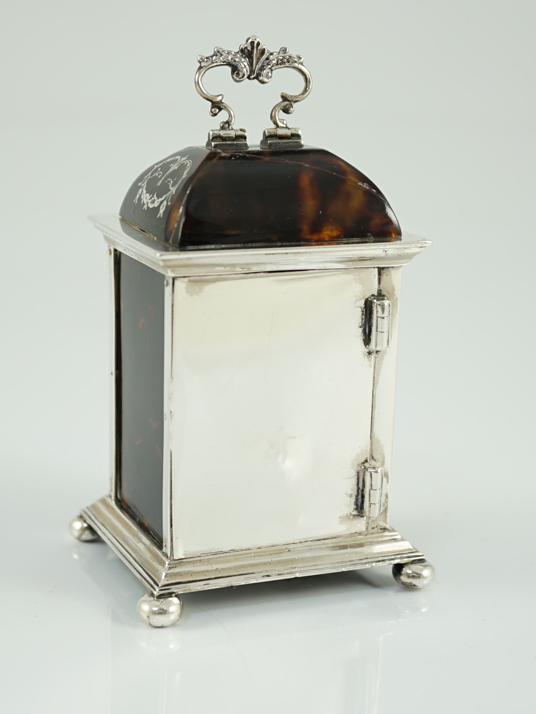 A George V silver and tortoiseshell pique mounted carriage timepiece, by William Comyns, with Arabic - Image 3 of 7