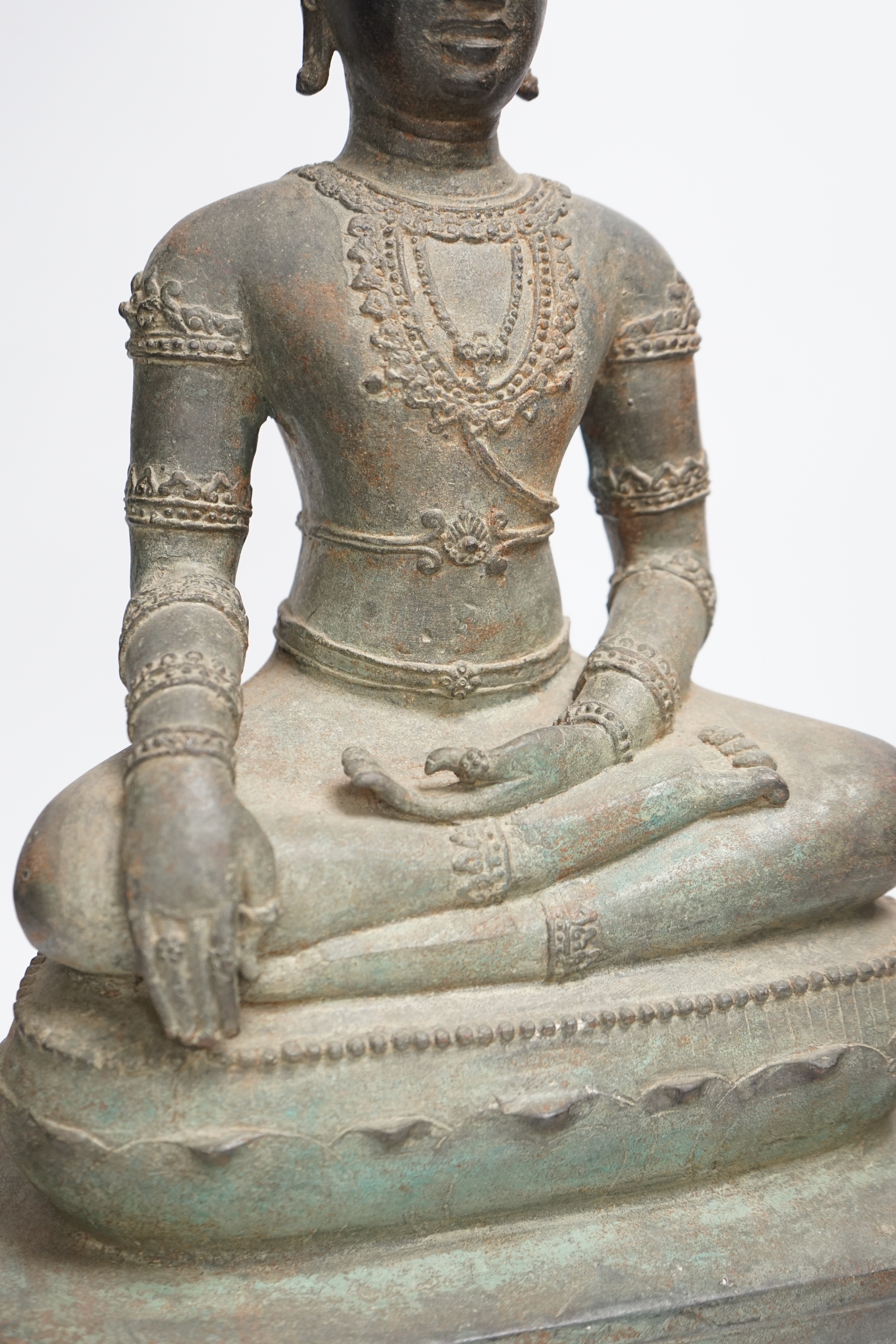 A late 19th/early 20th century Lanna style Thai bronze Buddha, 52cm - Image 3 of 4