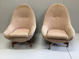 Two Greaves and Thomas egg chairs, width 70cm, depth 76cm, height 96cm