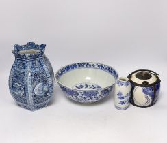 Four pieces of Chinese blue and white porcelain including a 19th century ‘dragon’ bowl, tallest 19.
